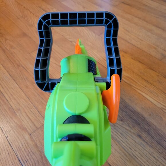 Nerf Zombie Strike Brainsaw Blaster Chainsaw Toy Gift Orange Green - Picture 3 of 7